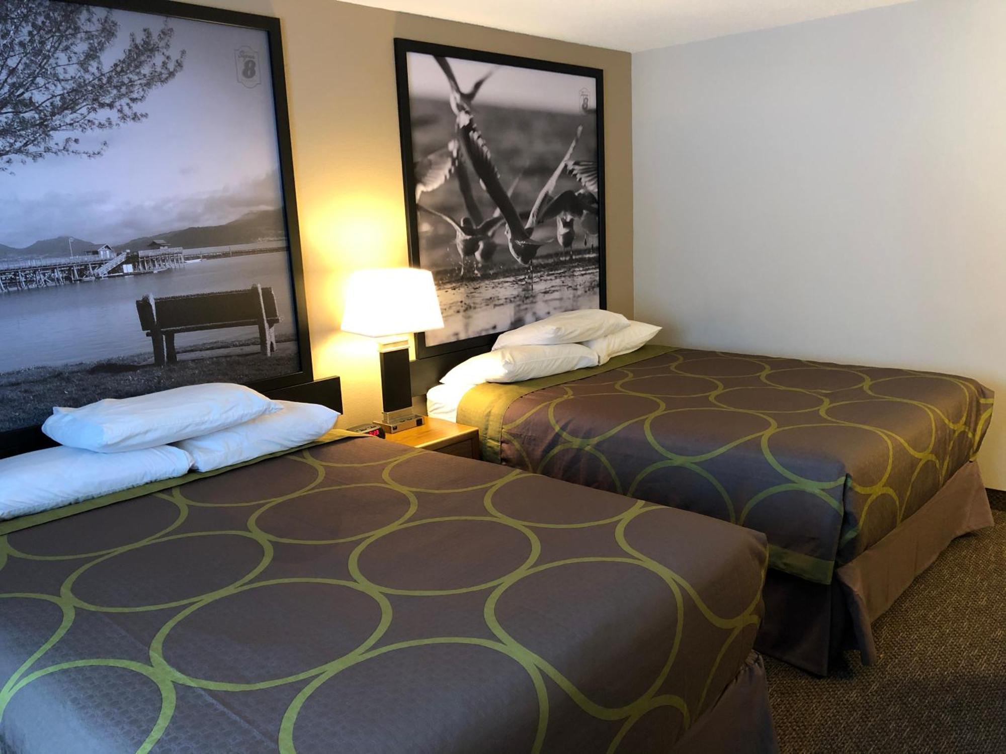 Hotel Super 8 By Wyndham Salmon Arm Extérieur photo