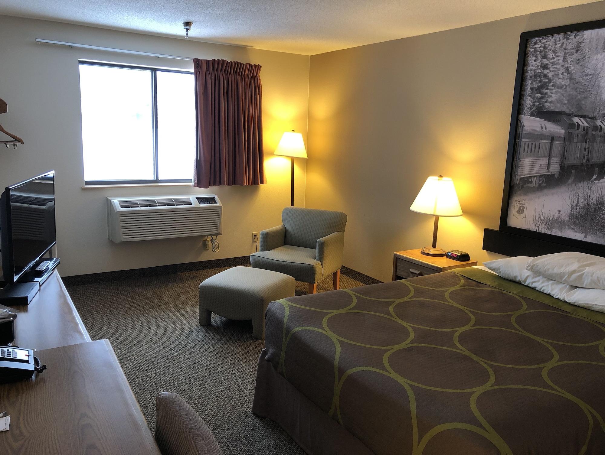 Hotel Super 8 By Wyndham Salmon Arm Extérieur photo
