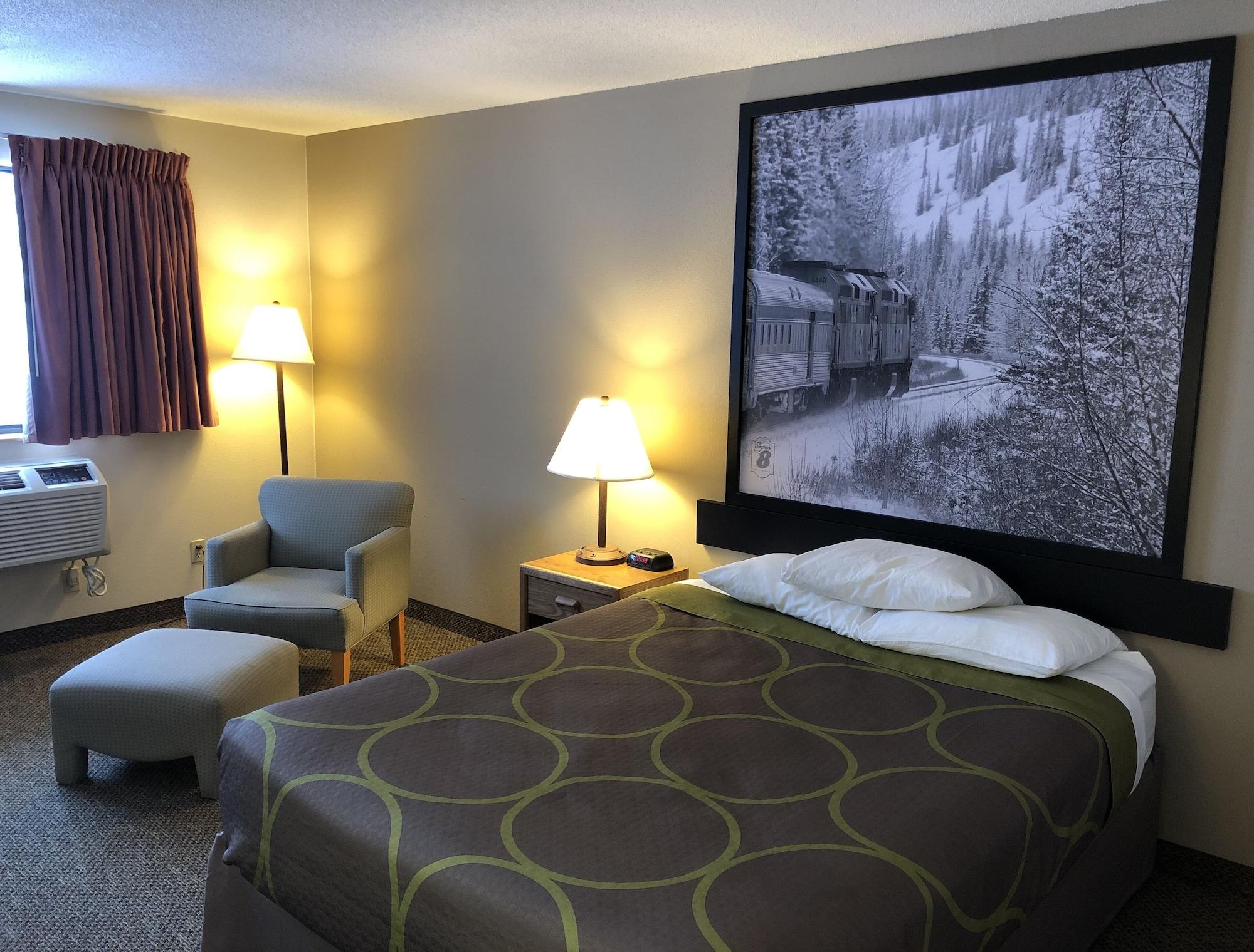 Hotel Super 8 By Wyndham Salmon Arm Extérieur photo