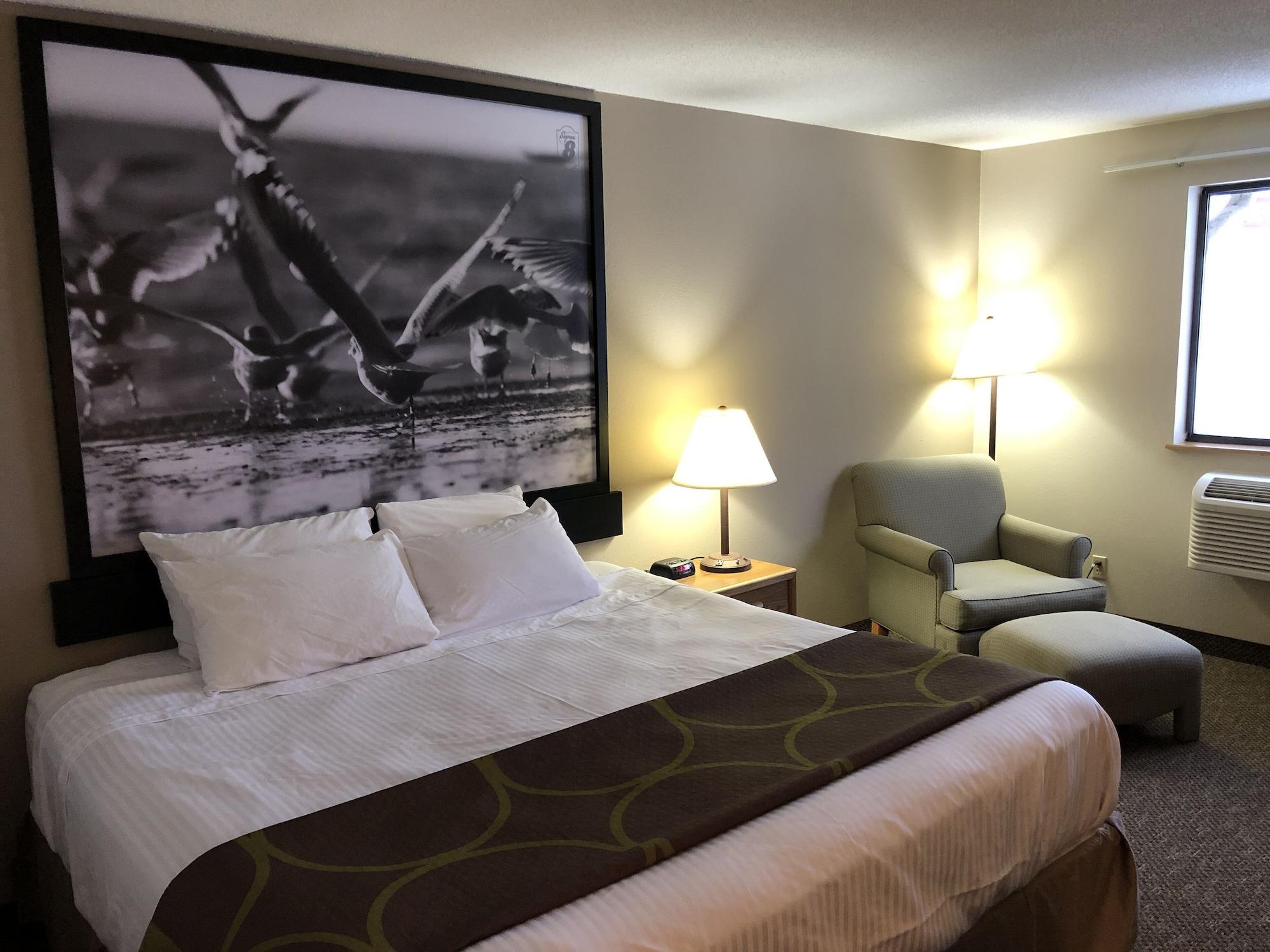 Hotel Super 8 By Wyndham Salmon Arm Extérieur photo