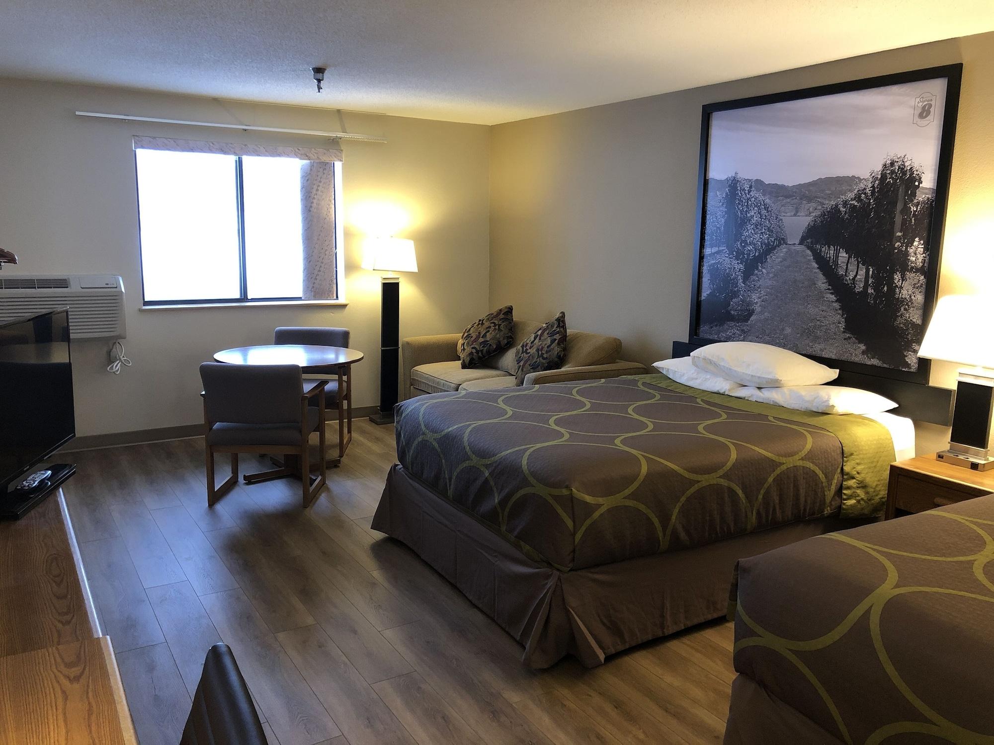 Hotel Super 8 By Wyndham Salmon Arm Extérieur photo