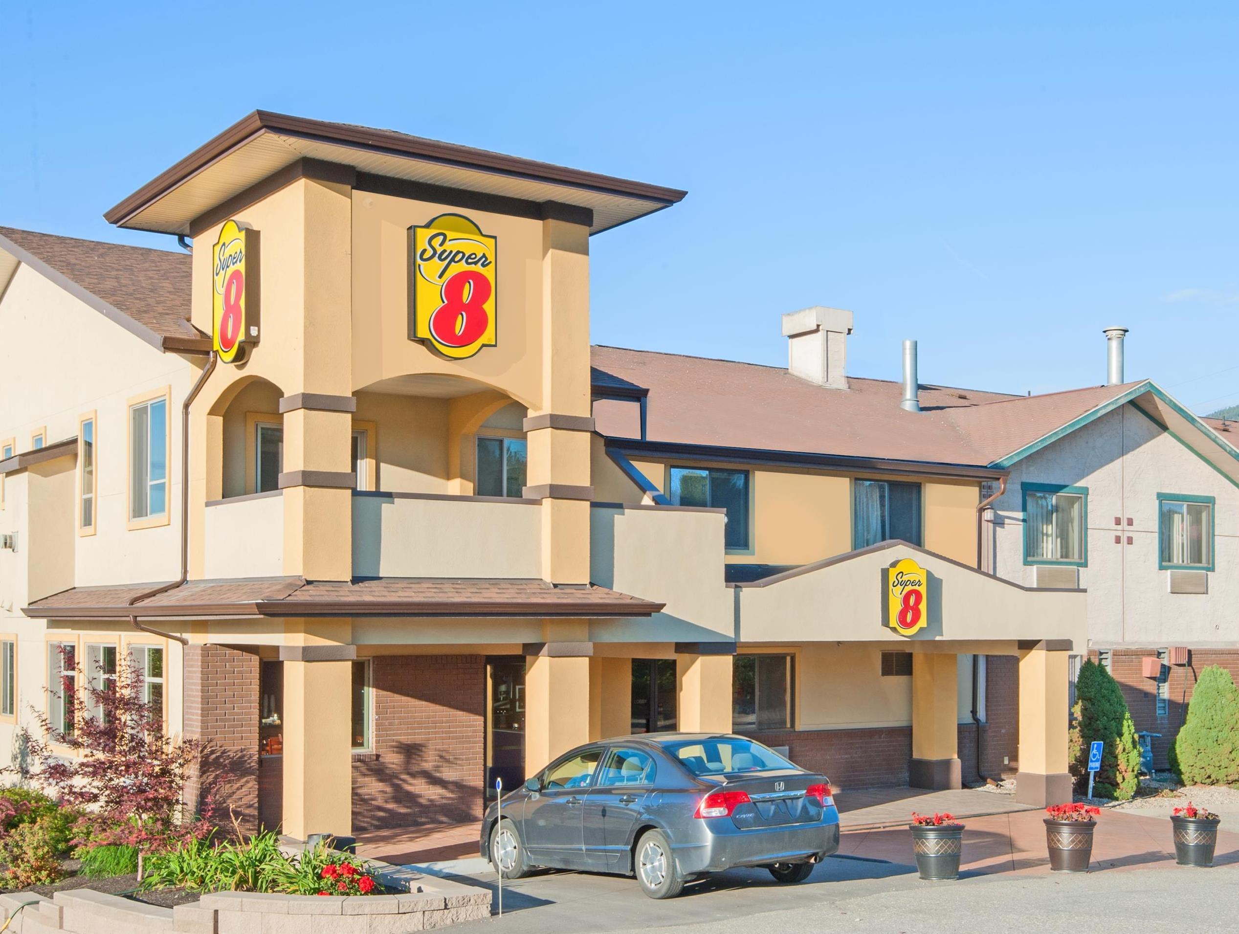 Hotel Super 8 By Wyndham Salmon Arm Extérieur photo