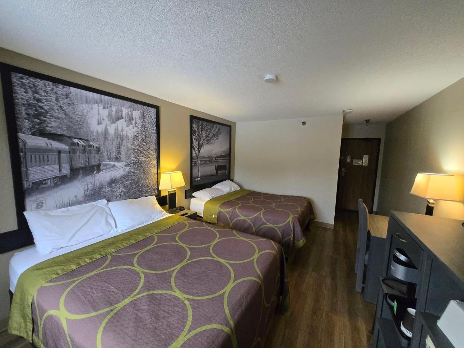 Hotel Super 8 By Wyndham Salmon Arm Extérieur photo